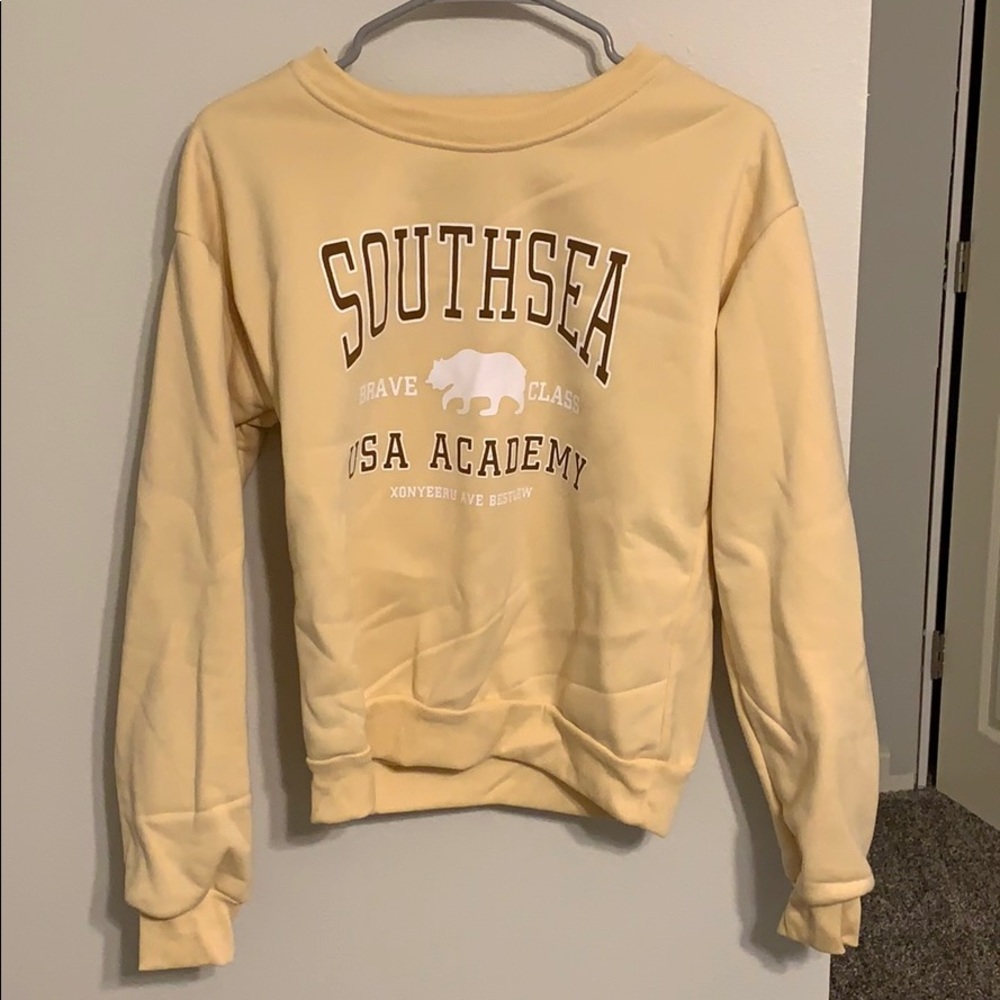 SHEIN crew neck